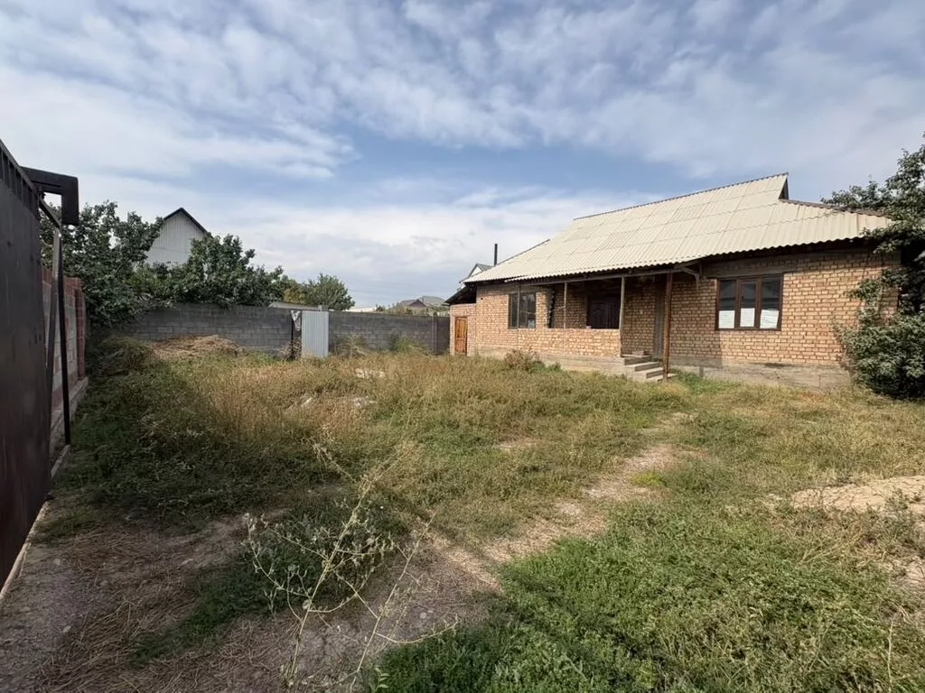 4 комнаты, 100 м², 4 соток, Бишкек, Алтын-ордо ж/м Риэлтор