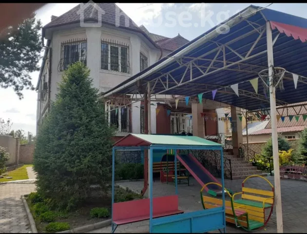 Аренда, дом, 6 и более-комн.: Чуйская область / Бишкек, город Бишкек, Арча-Бешик ж/м - на долгий срок — за 306 600 сом