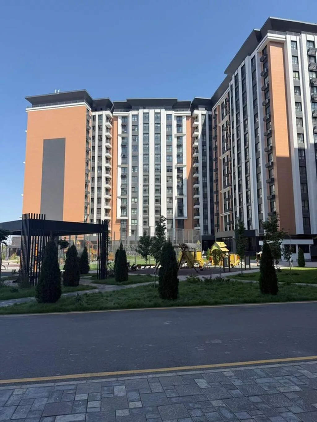Сдан, Элитка, 2 комнаты, 80 м²