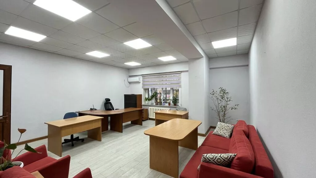 Продажа офисов 87 м², С ремонтом, Многоэтажное здание, 1 этаж
