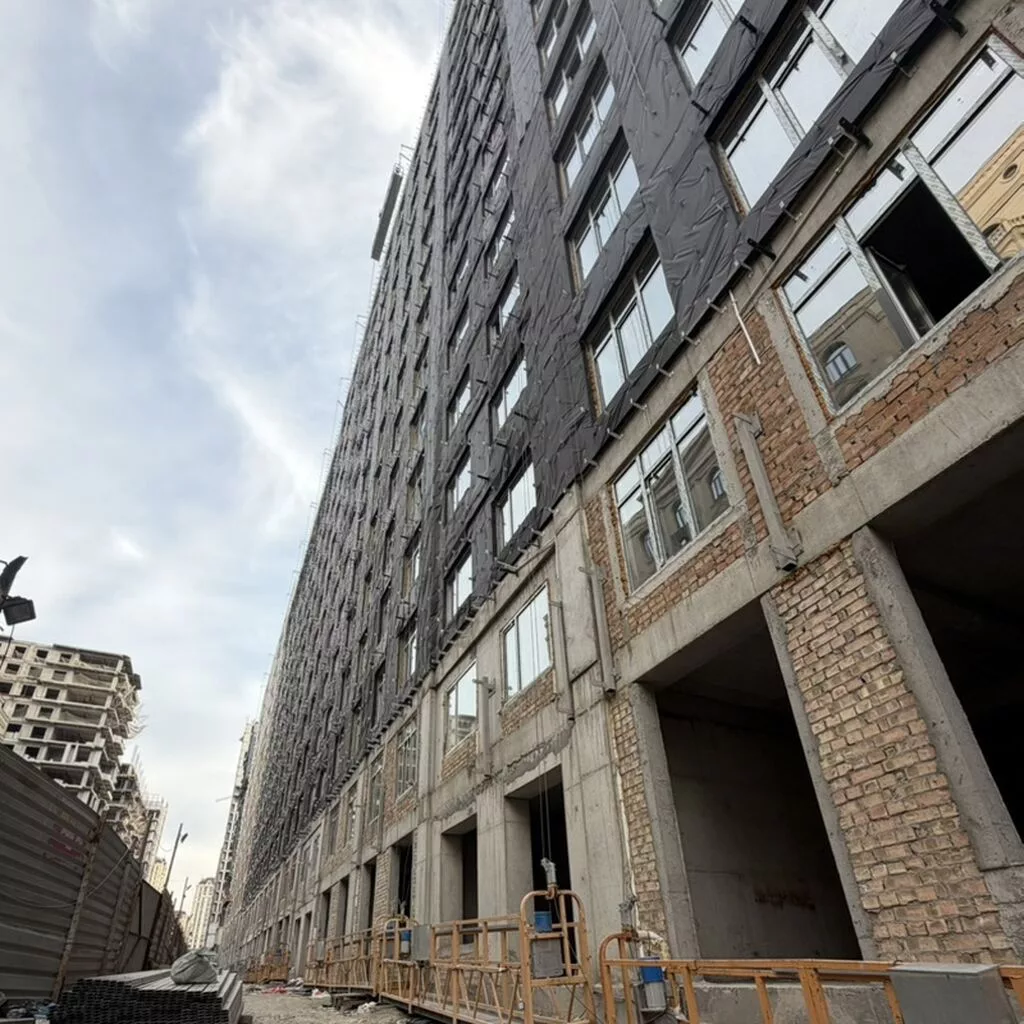 Строится, Элитка, 3 комнаты, 100 м²