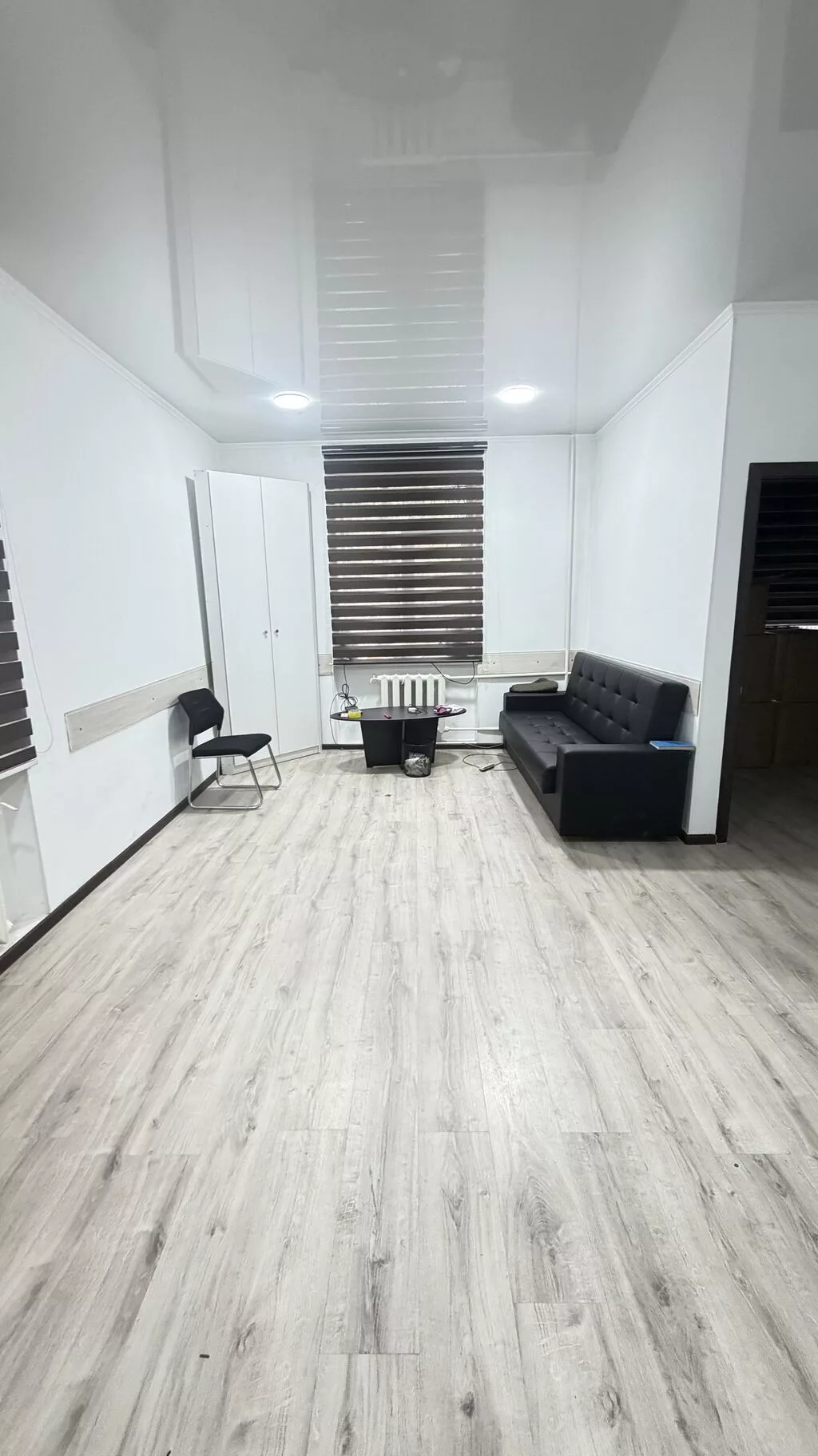 Продажа офисов 45 м², С ремонтом, Многоэтажное здание, 1 этаж