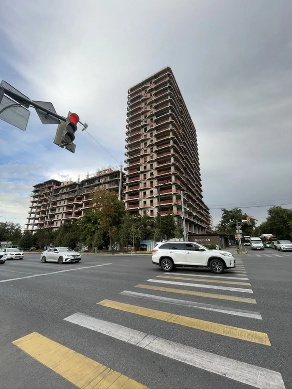 Строится, Элитка, 3 комнаты, 109 м²