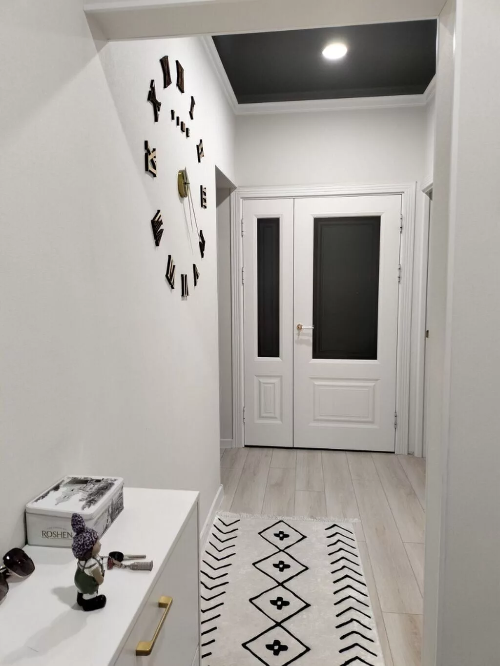 3 комнаты, 80 м², 12 мкр 105 серия, 5 этаж, Дизайнерский ремонт