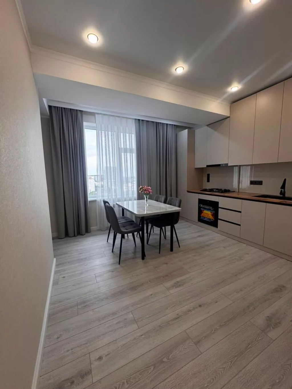 2 комнаты, 51 м², Золотой квадрат Элитка, 7 этаж, Евроремонт
