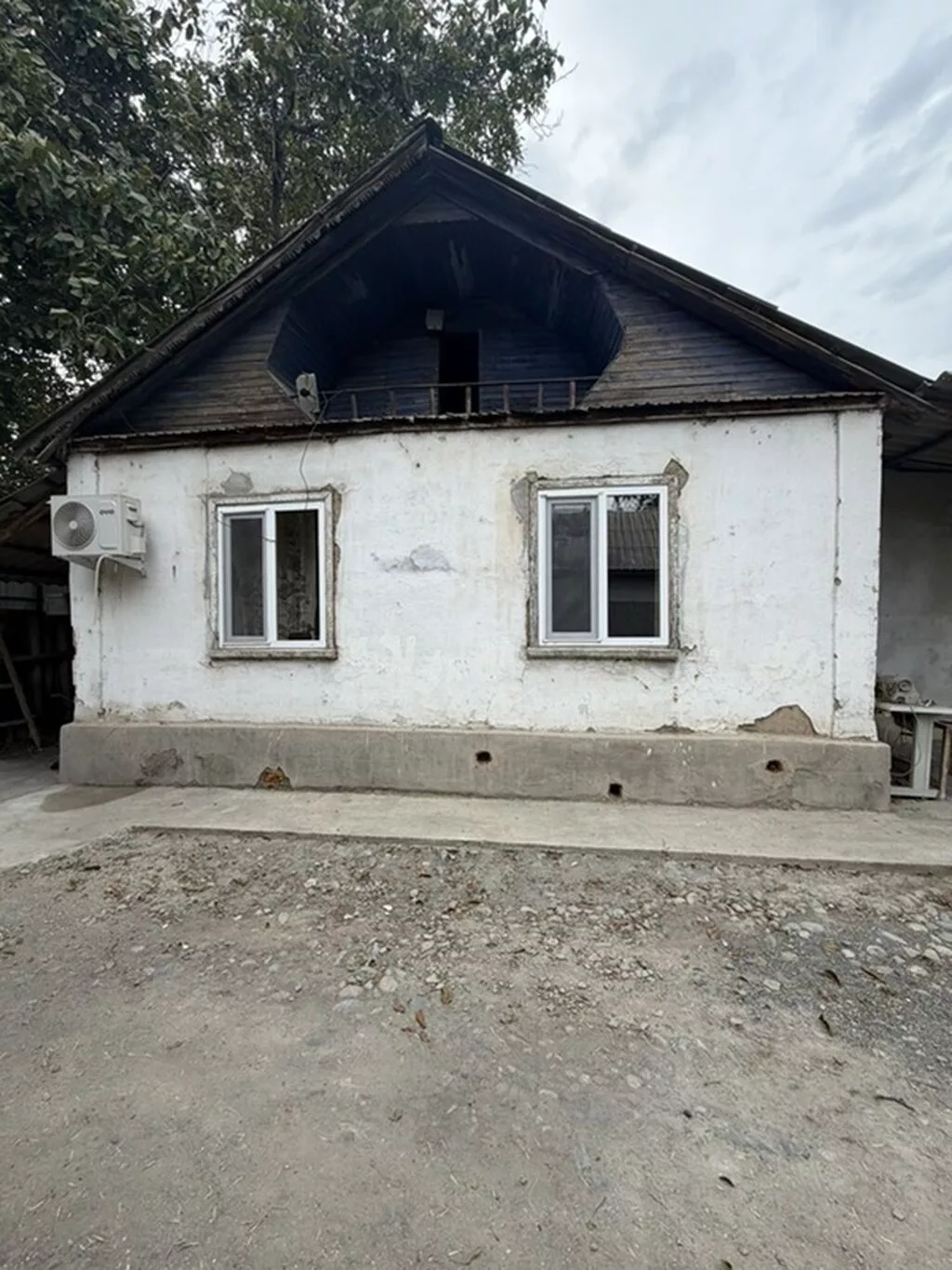 📍 В Сокулуке продаеься дом на участке 10 соток. 🏡Дом частично с