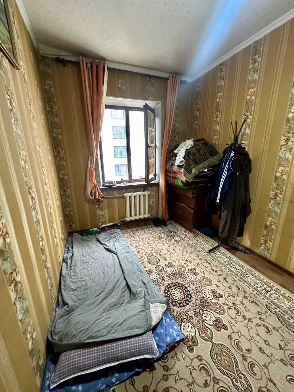 3 комнаты, 63 м², Пишпек 106 серия, 7 этаж, Старый ремонт