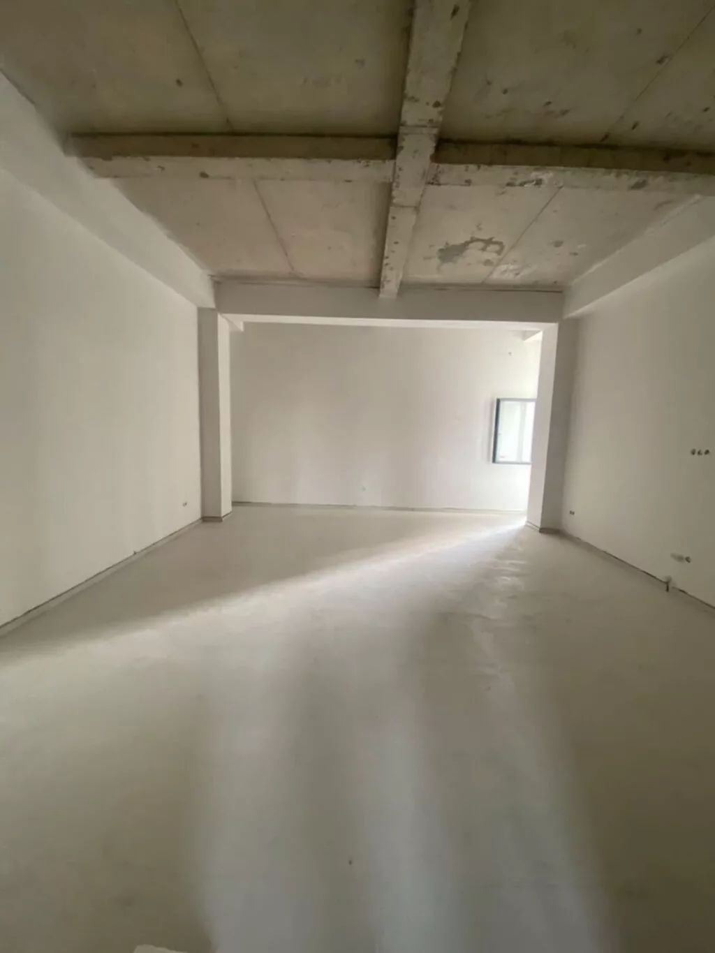 Сдаю The entire office: Сдаю Банковское отделение, Колл-центр, Нотариус, 1450 м², В административном здании, С ремонтом, 1 линия, С отдельным входом, С отдельным сан узлом