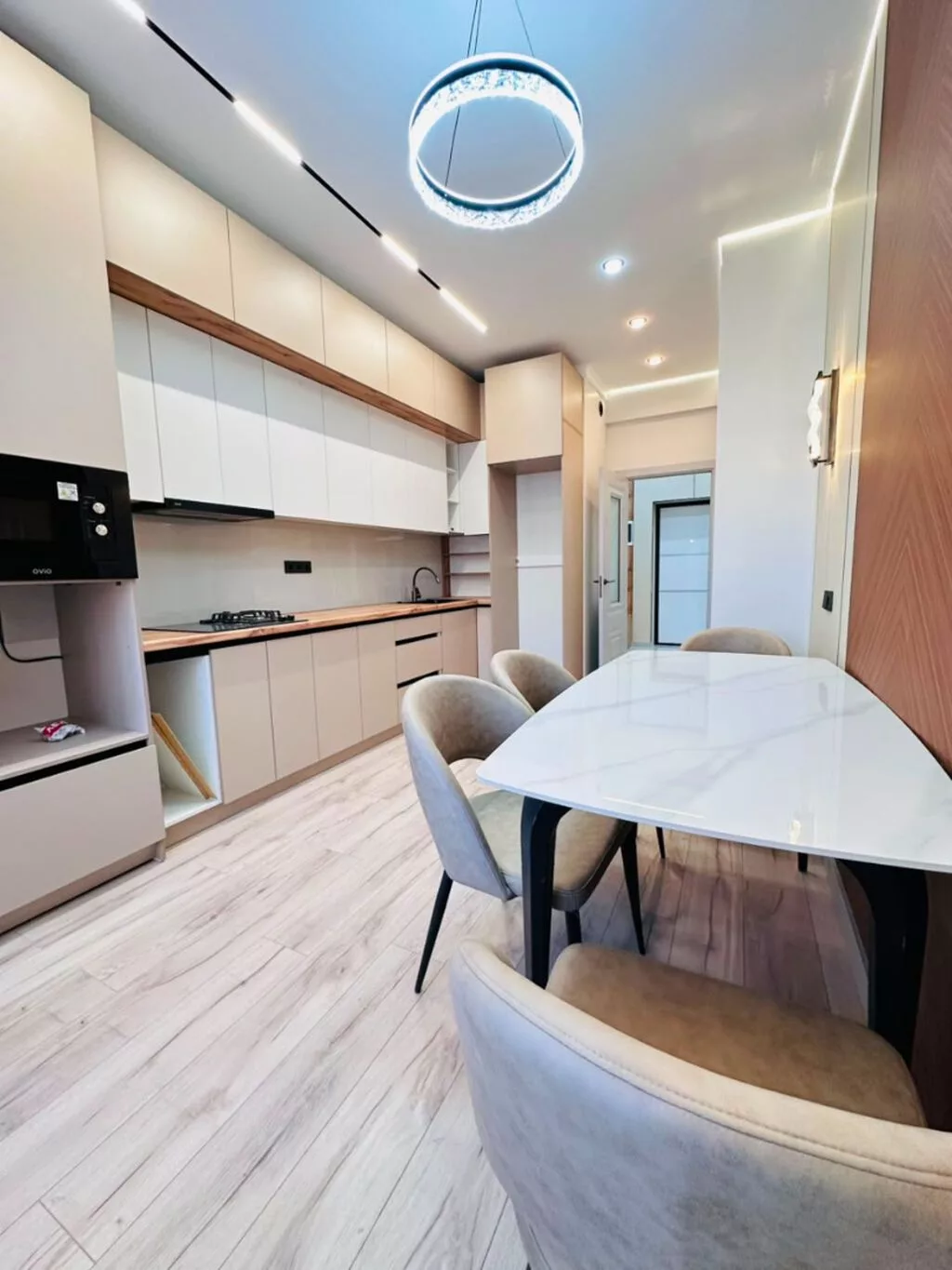 2 комнаты, 58 м², Южная Магистраль Элитка, 8 этаж, Дизайнерский ремонт