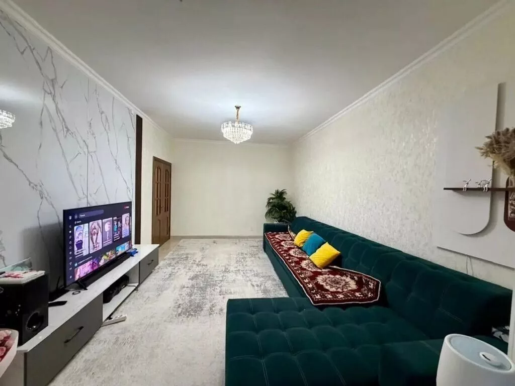 4 комнаты, 73 м², Таш-Рабат ТРЦ 105 серия, 2 этаж, Евроремонт