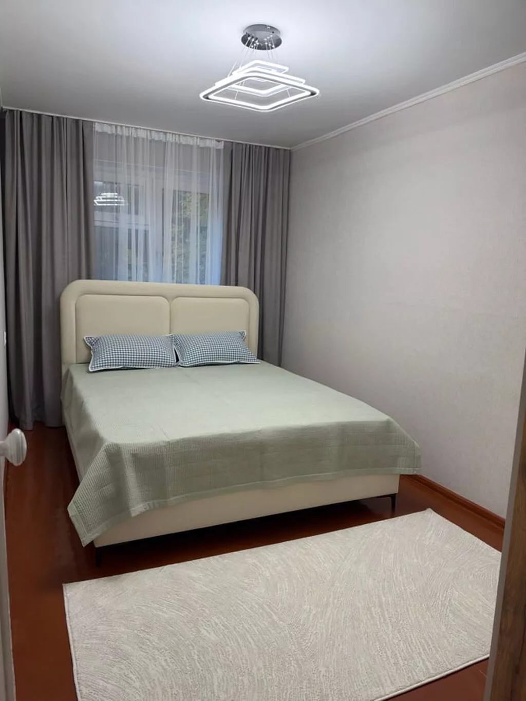 2 комнаты, 43 м², 11 мкр 104 серия, 2 этаж, Евроремонт