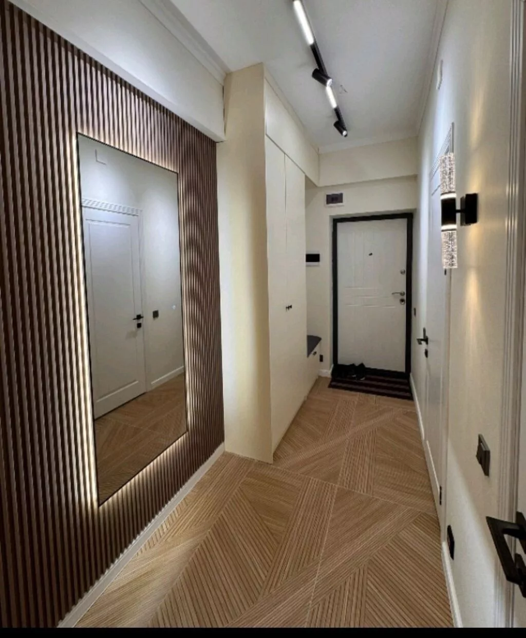 2 комнаты, 55 м², Пишпек Элитка, 13 этаж, Евроремонт