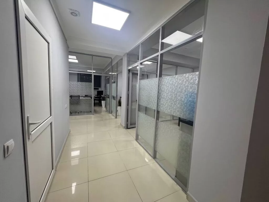 Продажа офисов 155 м², С ремонтом, Многоэтажное здание, Цокольный этаж этаж