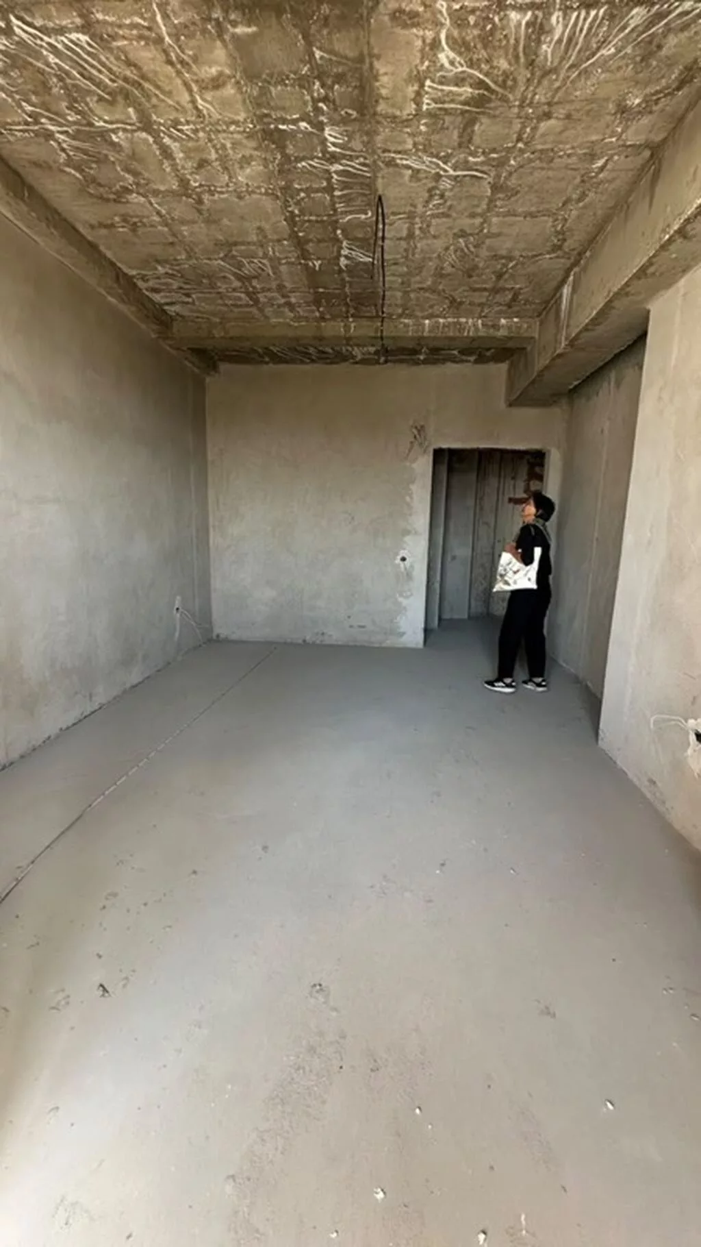 1 комната, 37 м², Ошский рынок / базар Элитка, 4 этаж, ПСО (под самоотделку)