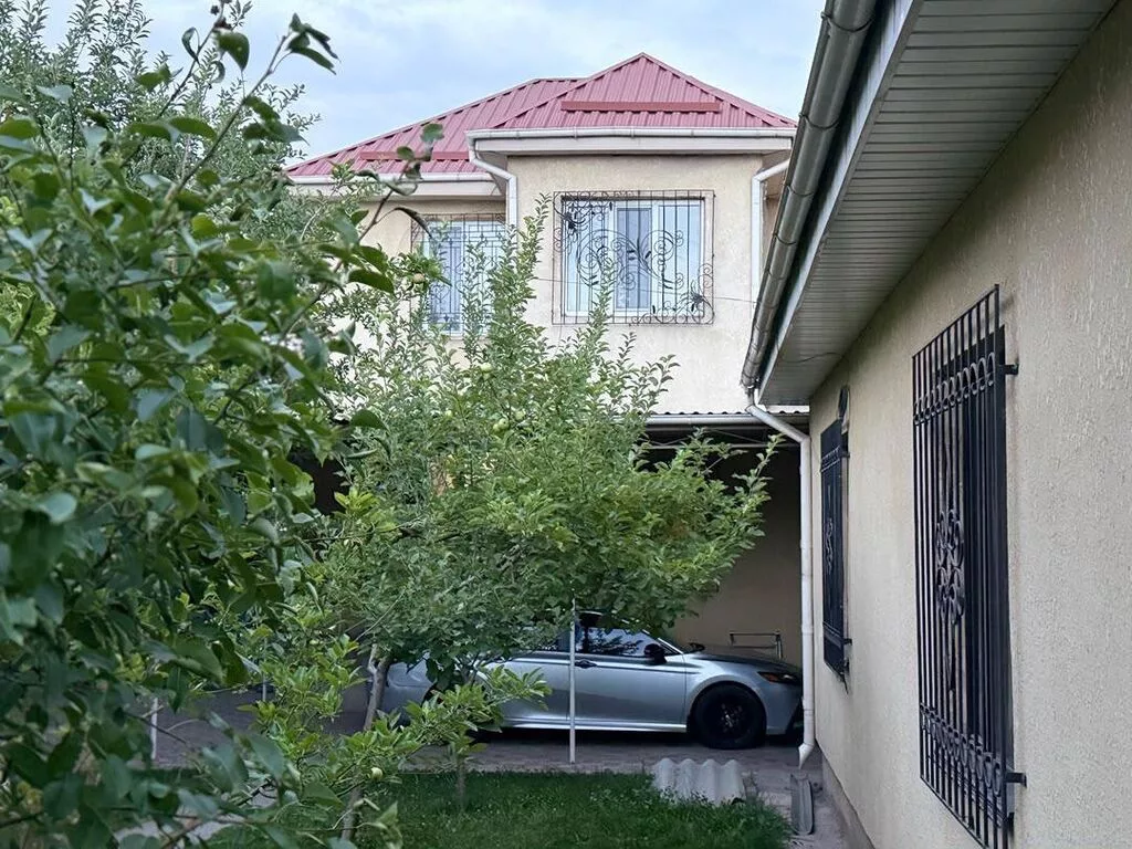 6 комнат и более, 180 м², 4 соток, Бишкек, Кок-Жар ж/м Агентство недвижимости