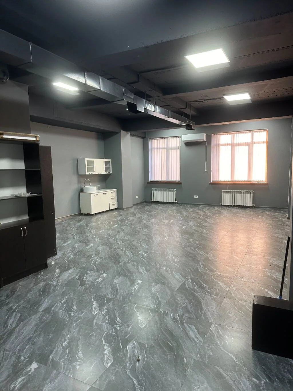 Продажа офисов 192 м², С ремонтом, Многоэтажное здание, 2 этаж