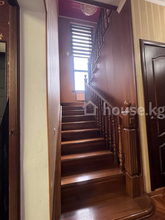 Аренда Дом, 6 и более: город Бишкек, Азия Молл - на долгий срок — за 218 950 ⃀