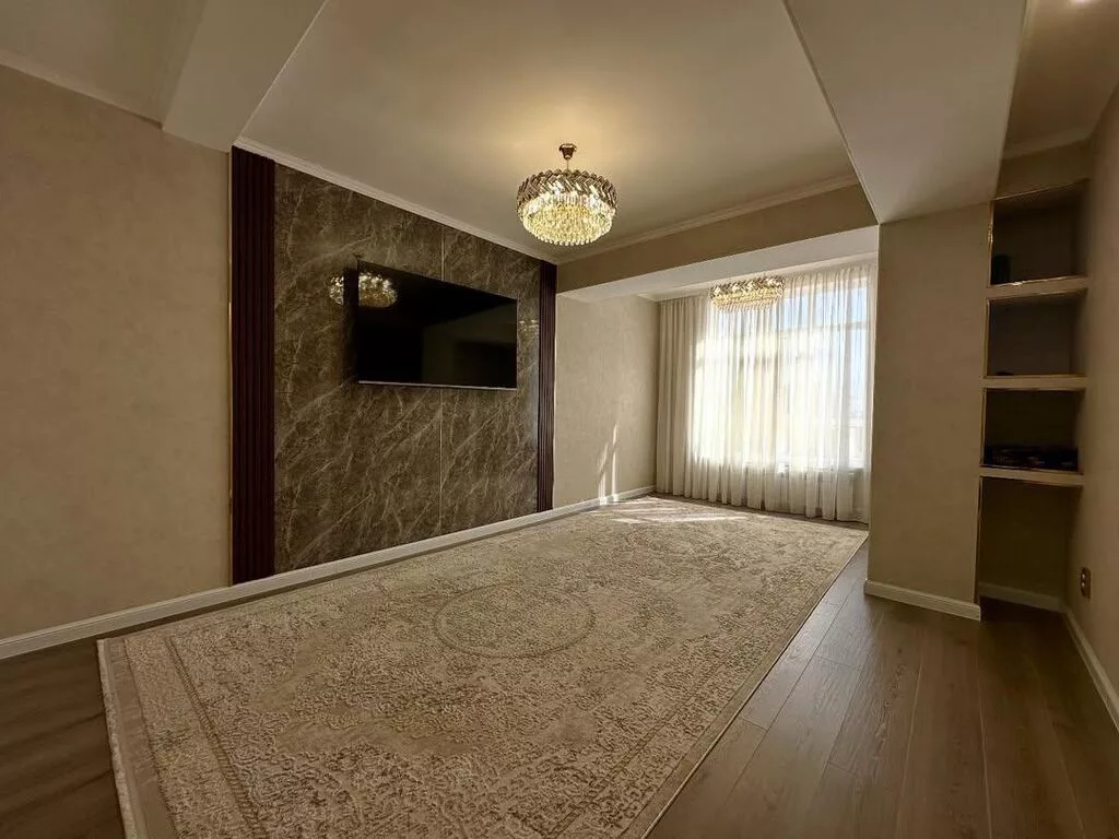 4 комнаты, 102 м², Аламедин-1 мкр Элитка, 8 этаж, Дизайнерский ремонт
