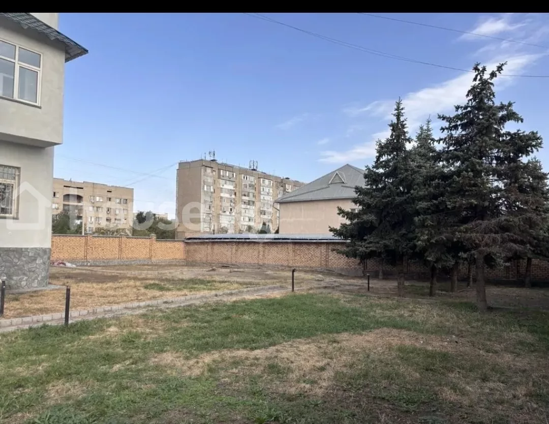 Аренда, дом, 6 и более-комн.: Чуйская область / Бишкек, город Бишкек, Таш Рабат - на долгий срок — за 350 360 сом