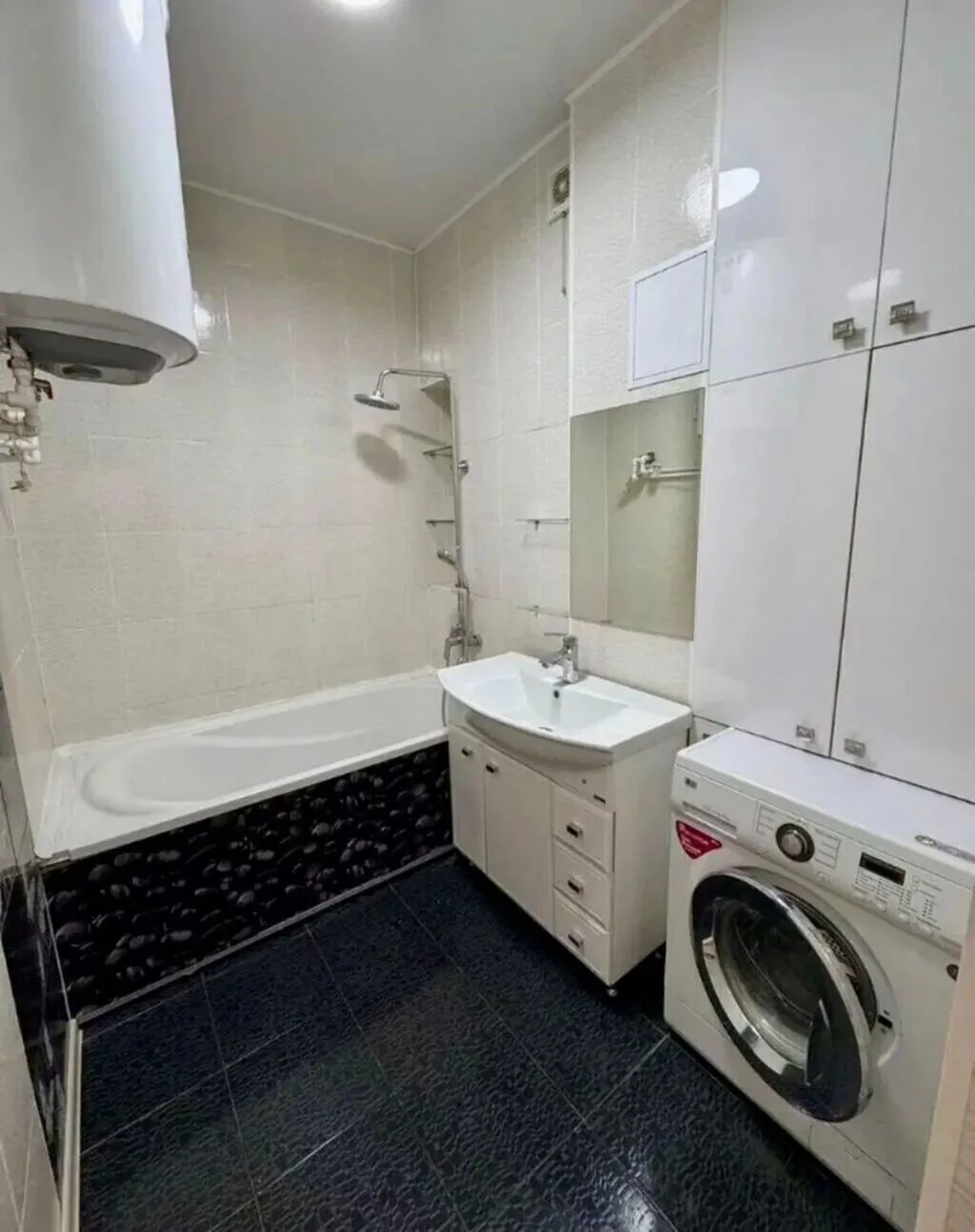 3 комнаты, 62 м², 6 мкр 106 серия, 8 этаж, Евроремонт