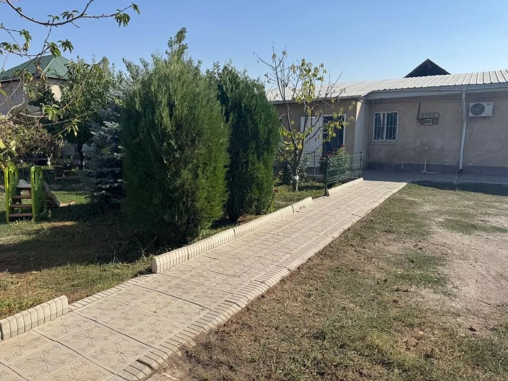 6 комнат и более, 150 м², 6 соток, Бишкек, Собственник