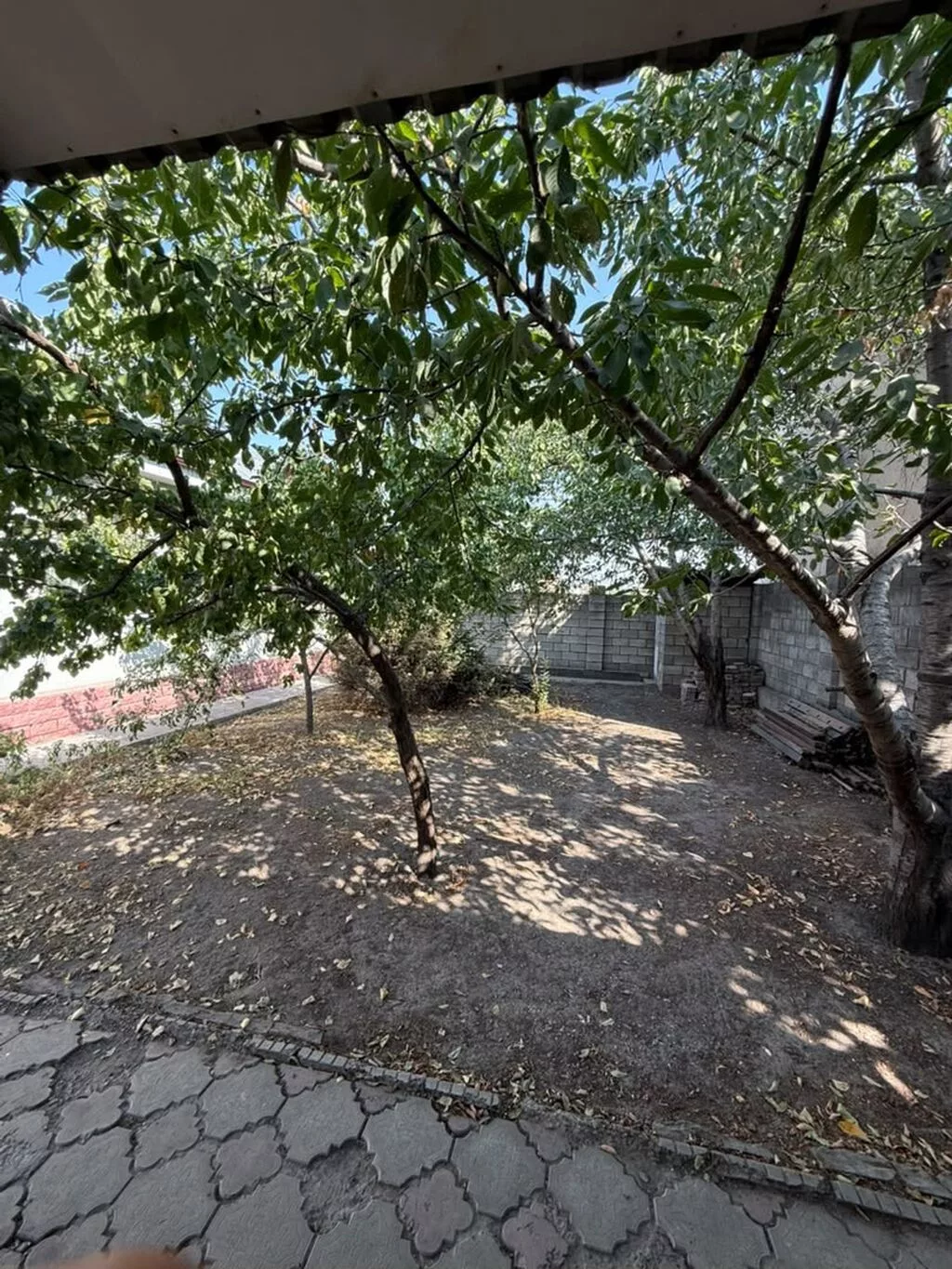 3 комнаты, 95 м², 4 соток, Бишкек, Западный (новый) автовокзал