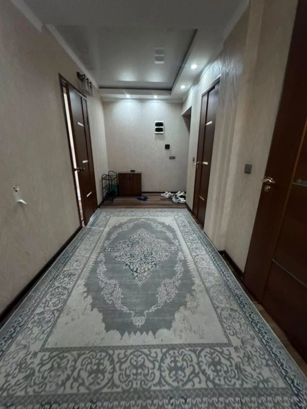 3 комнаты, 75 м², БГУ Элитка, 2 этаж, Свежий ремонт