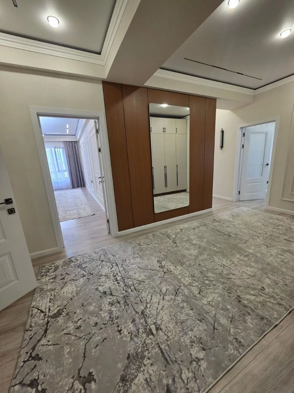3 комнаты, 110000 м², Гоин 9 этаж, Евроремонт