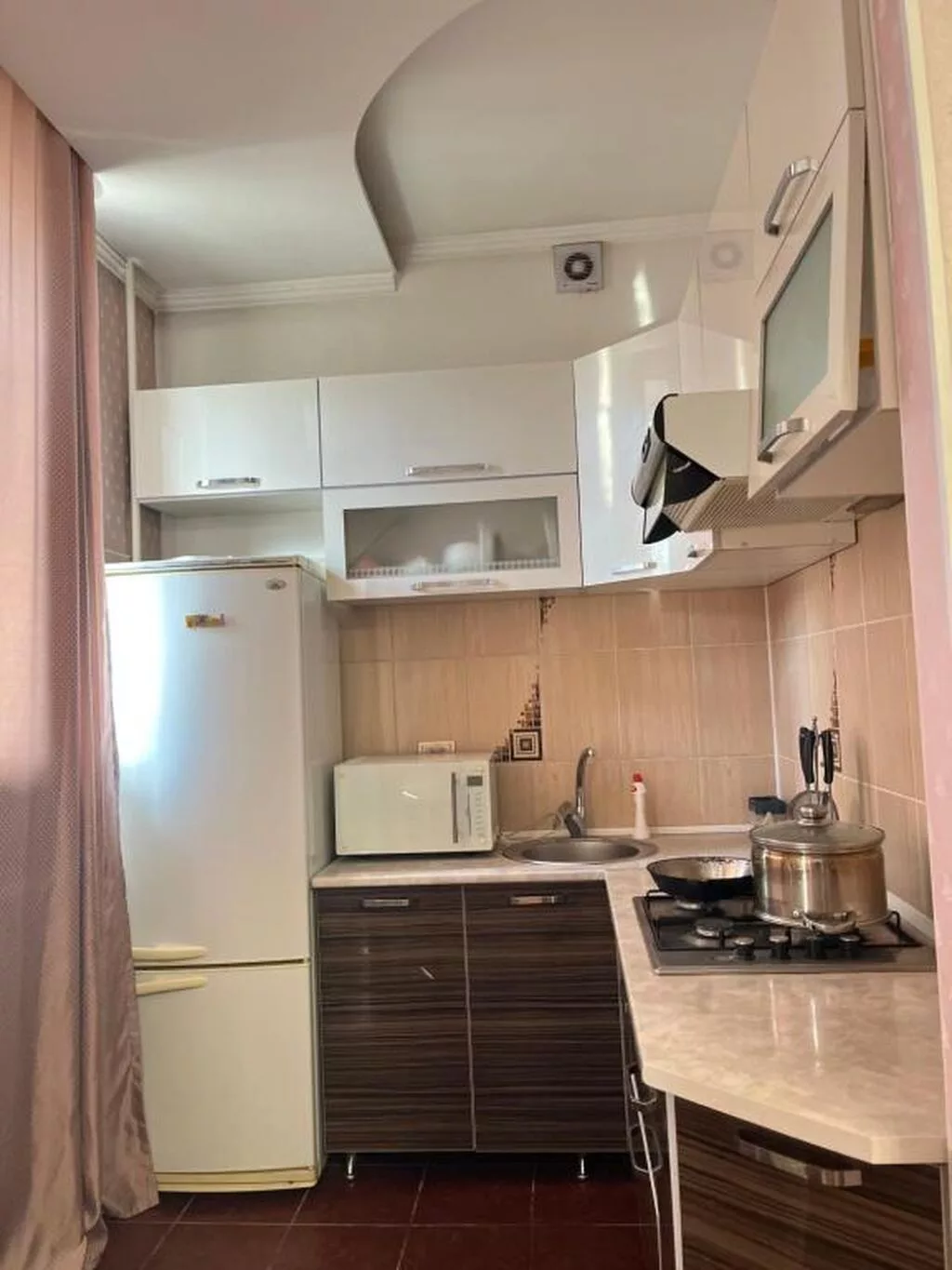 Студия, 55 м², 6 мкр 108 серия, 3 этаж, Свежий ремонт