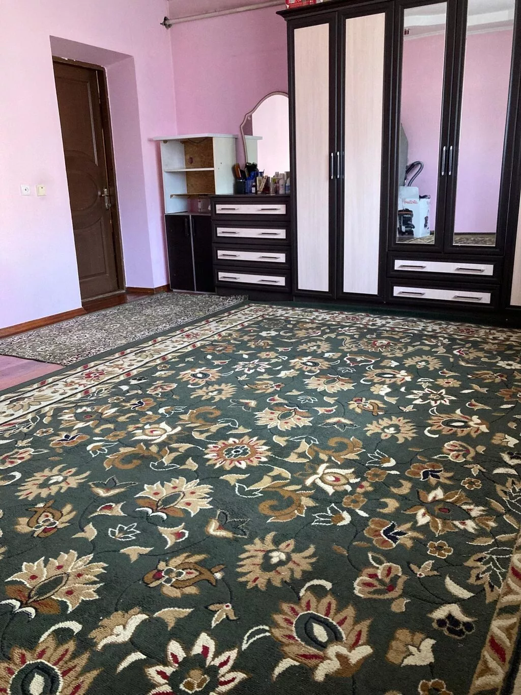 4 комнаты, 110 м², 5 соток, Бишкек, Селекционное с. Собственник
