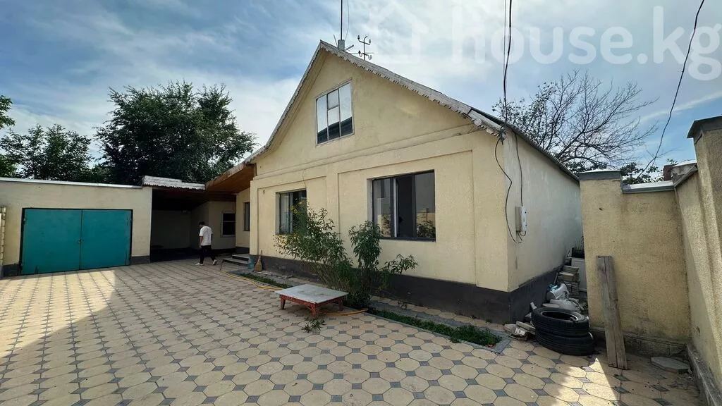 Продажа, дом, 4-комн.: Чуйская область / Бишкек, город Бишкек, Ак-Орго ж/м — за 12 963 320 сом