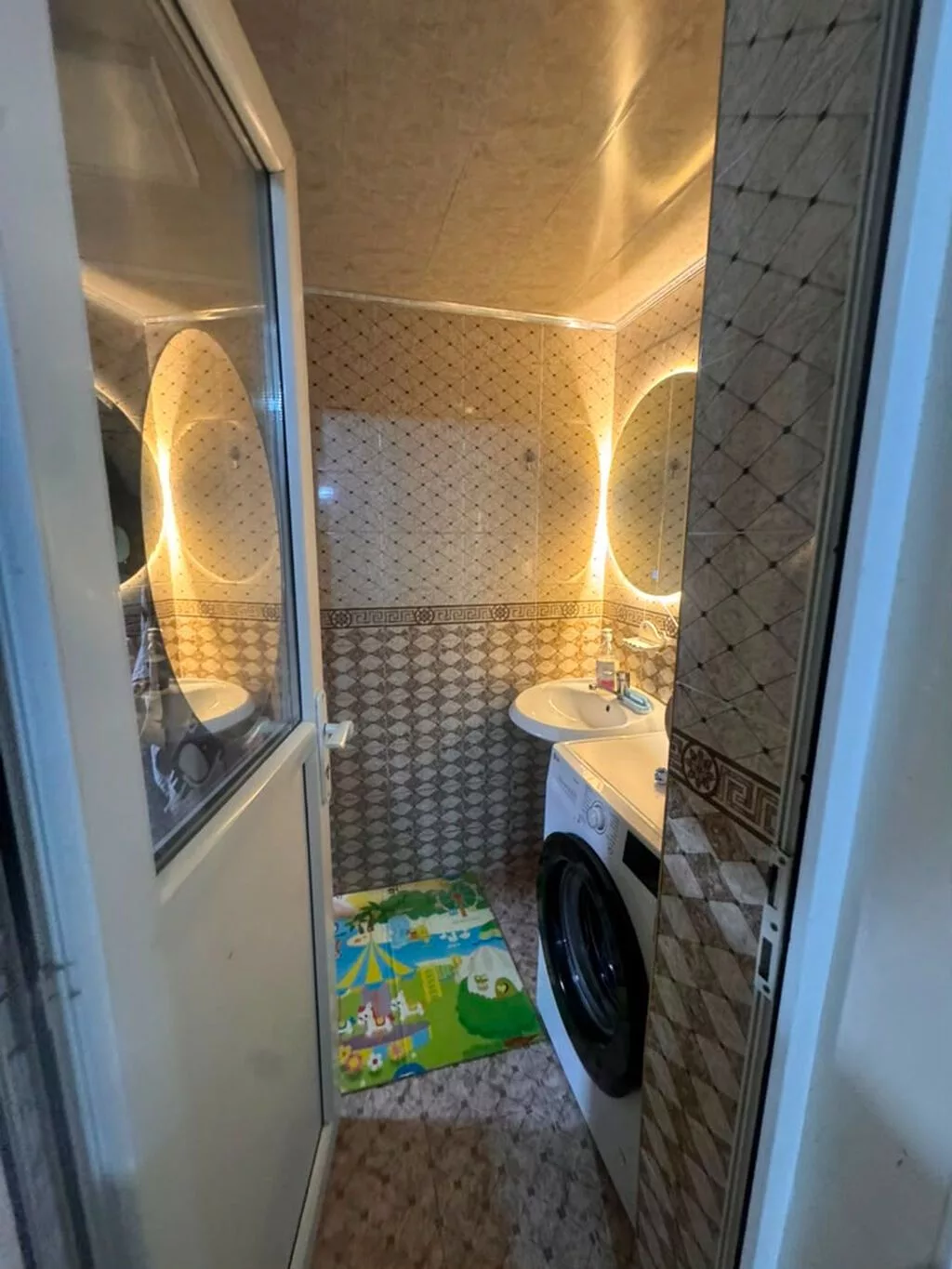 2 комнаты, 80 м², 5 соток, Бишкек, Ак-Бата ж/м Агентство недвижимости