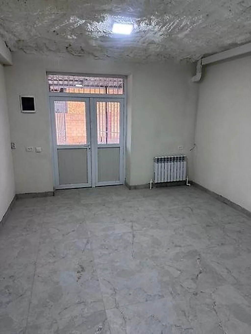 Сдаю Офисный кабинет: 30 м², С ремонтом, Первая линия