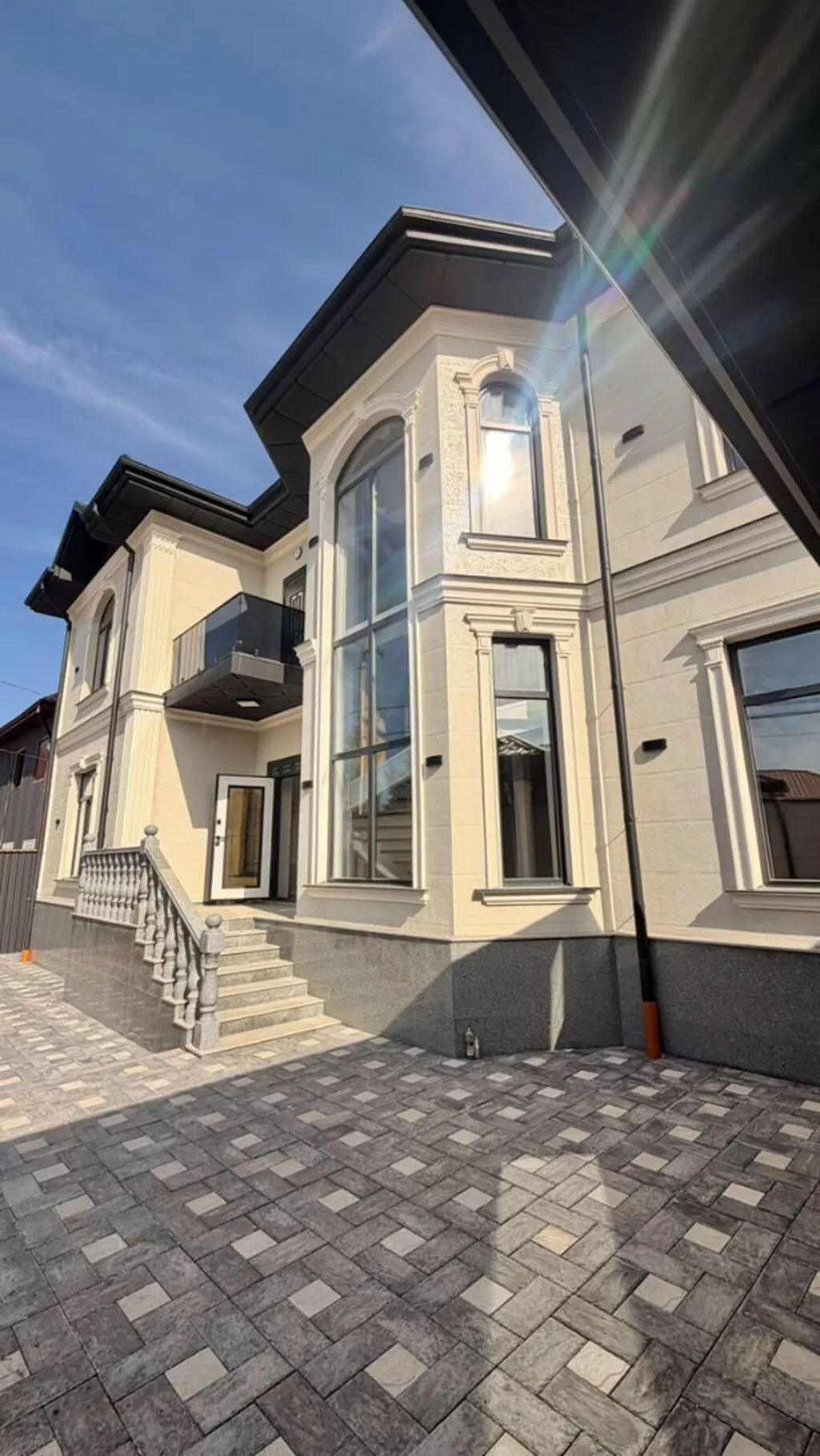 6 комнат и более, 310 м², Бишкек, Арча-Бешик ж/м