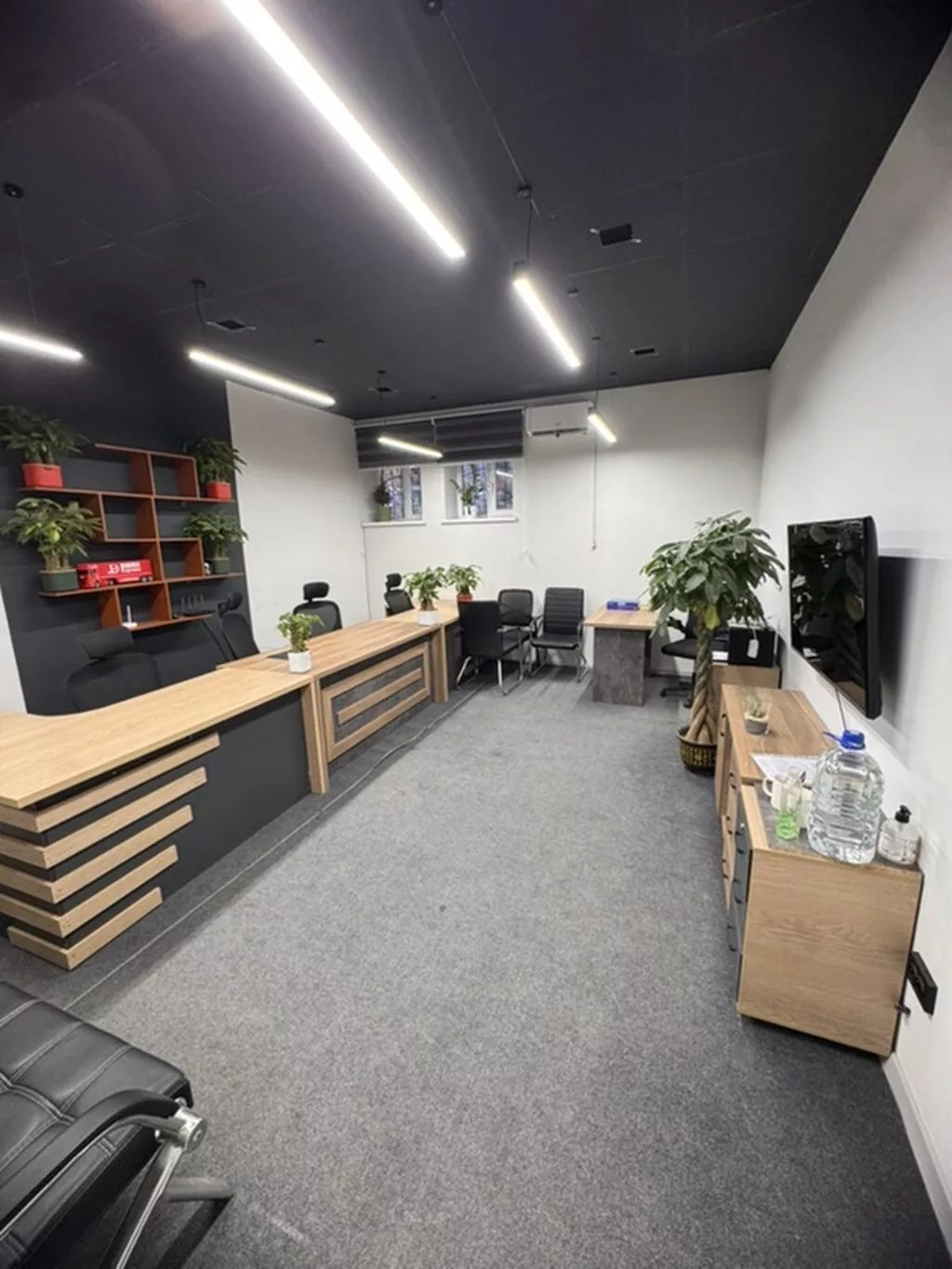 Сдаю The entire office: Сдаю Банковское отделение, Колл-центр, Нотариус, 25 м², В административном здании, С ремонтом, 1 линия