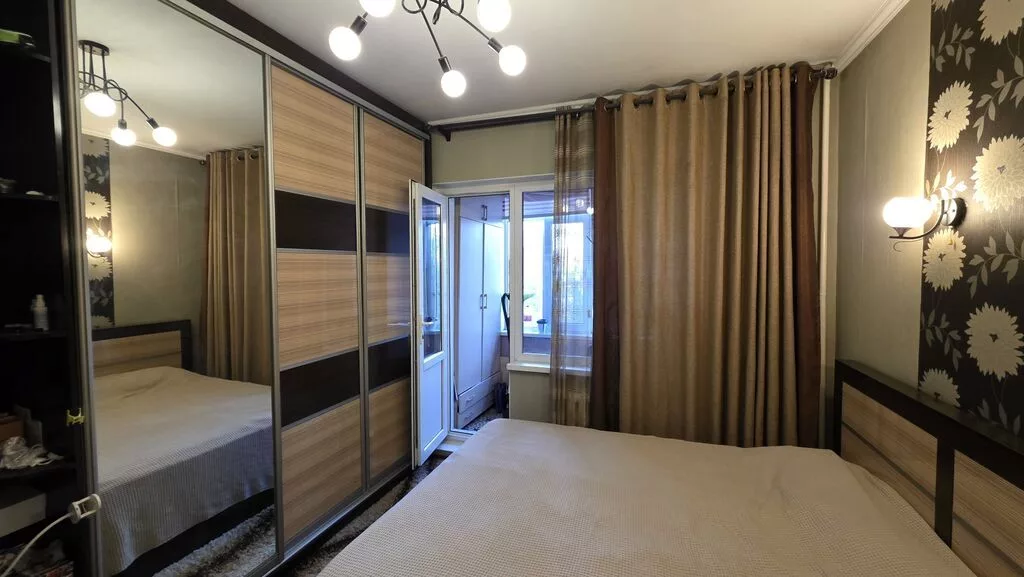 2 комнаты, 55 м², Аламедин-1 мкр 106 серия, 6 этаж, Косметический ремонт