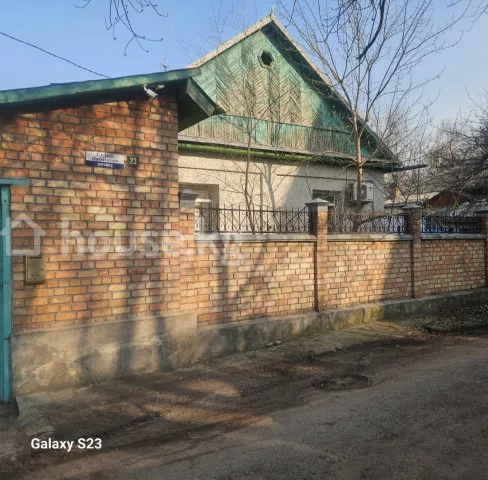 Продажа, дом, 3-комн.: Чуйская область / Бишкек, город Бишкек, Матросова — за 25 839 050 сом