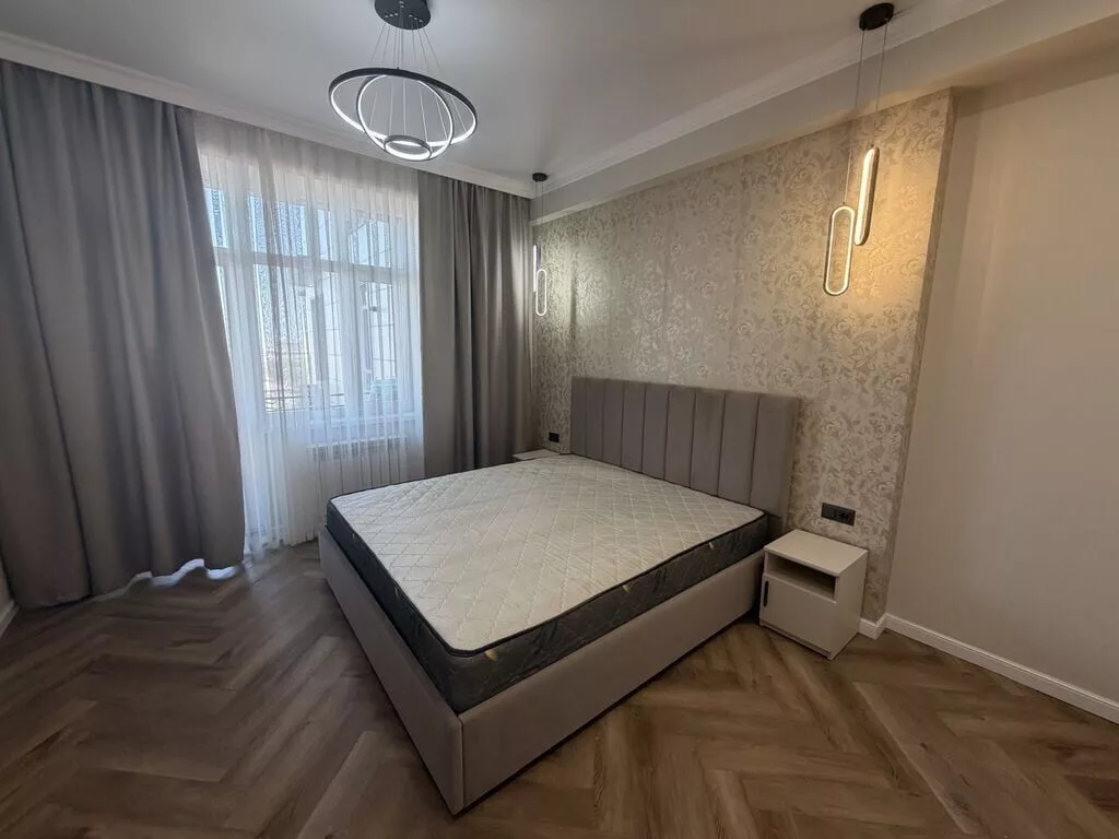 3 комнаты, 79 м², Азия Молл 7 этаж, Дизайнерский ремонт