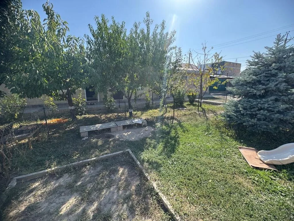 6 комнат и более, 150 м², 6 соток, Бишкек, Собственник