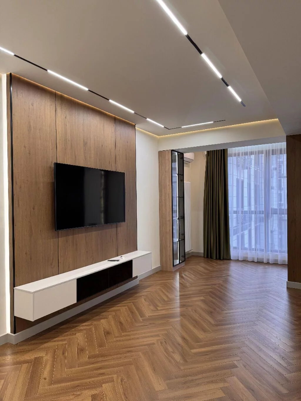3 комнаты, 107 м², Южная Магистраль Элитка, 11 этаж, Евроремонт