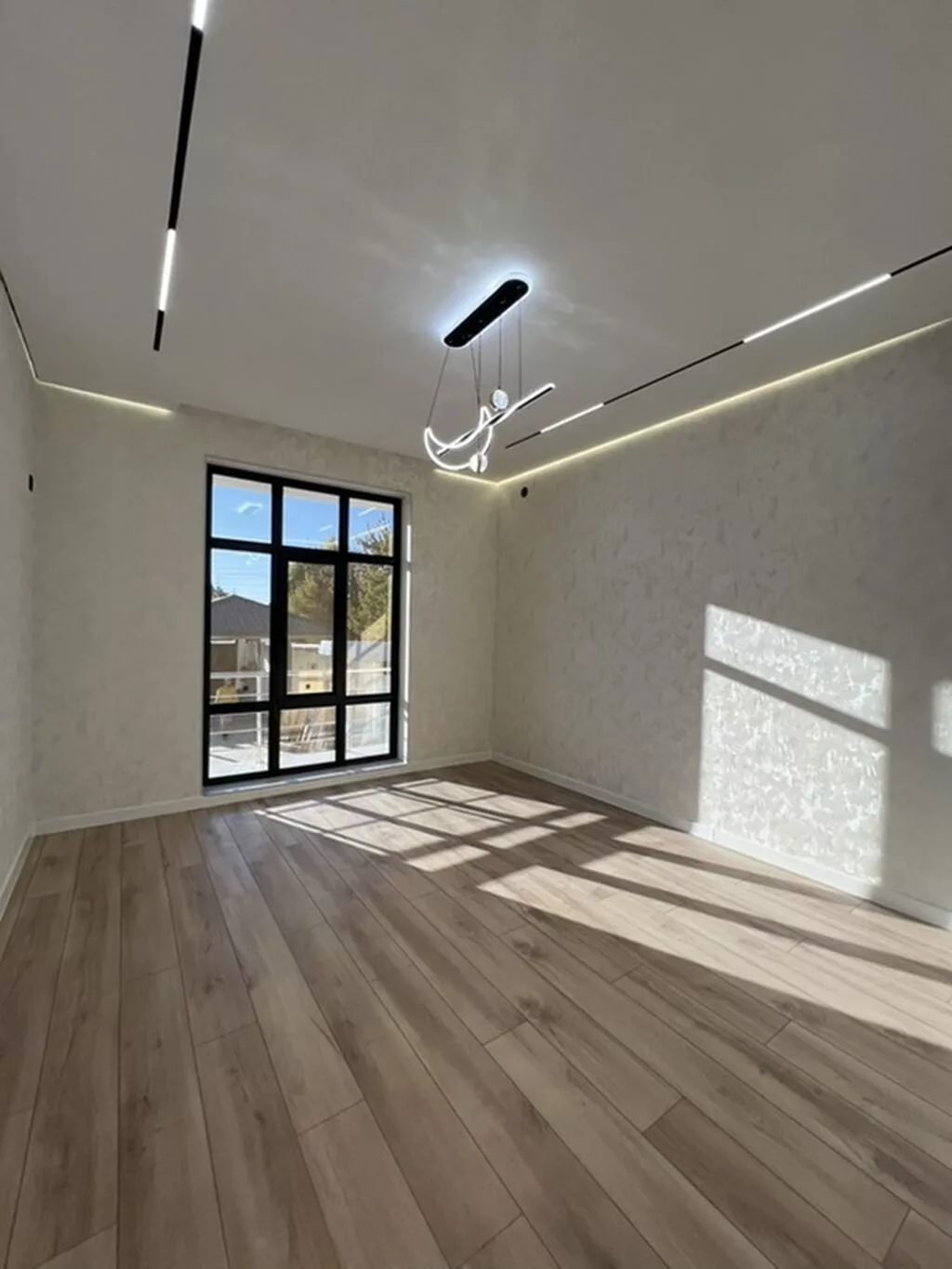 6 комнат, 180 м², 4 соток, Новопавловка, Риэлтор