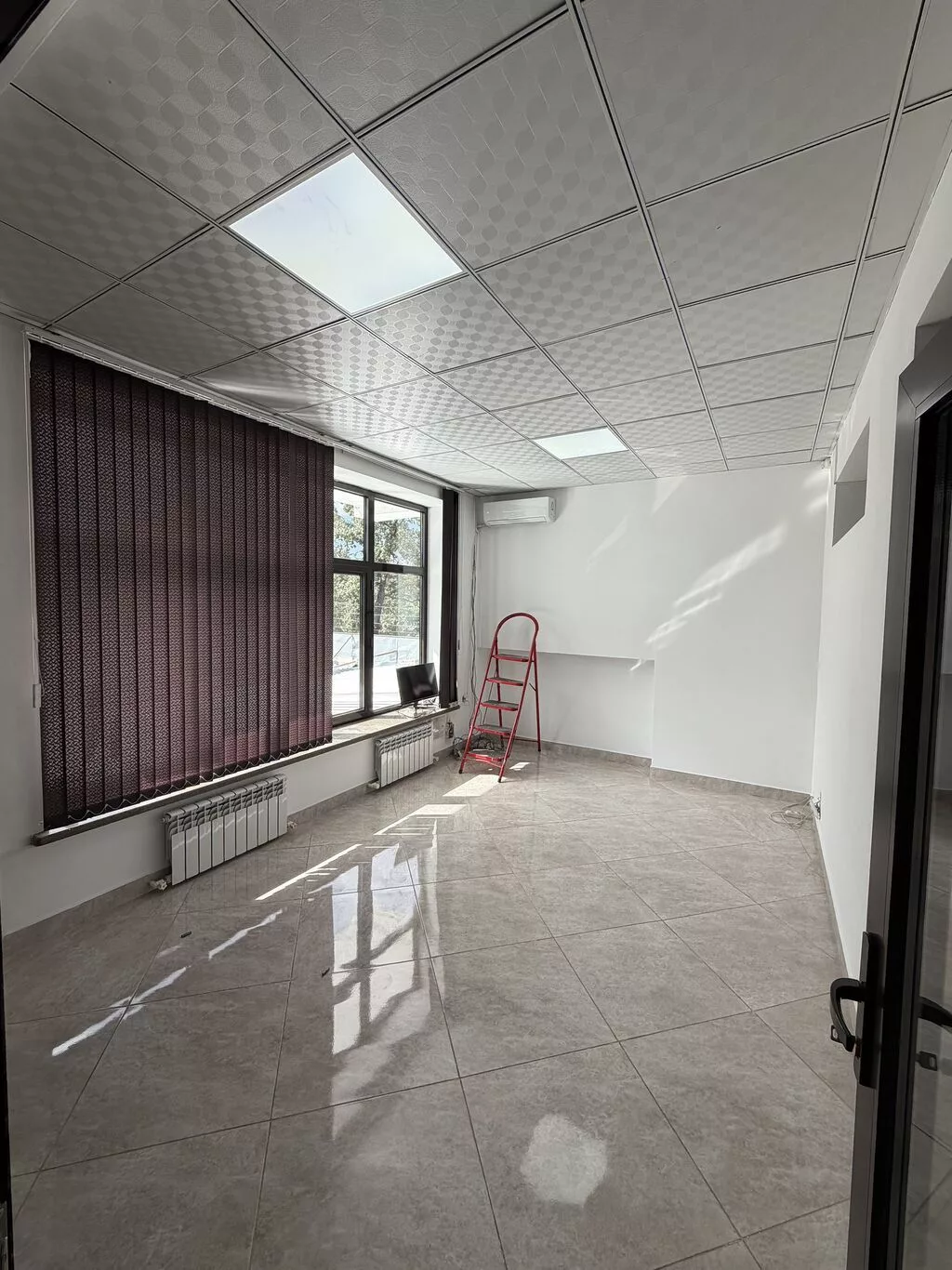 Аренда офисов, 90 м², 1 линия