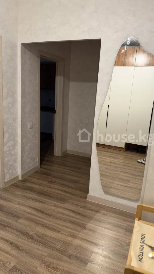 Аренда 1-комн. квартира: город Бишкек, Джал-23 м-н (Нижний Джал) - посуточно — за 3 500 ⃀ — MHouse (house.kg)