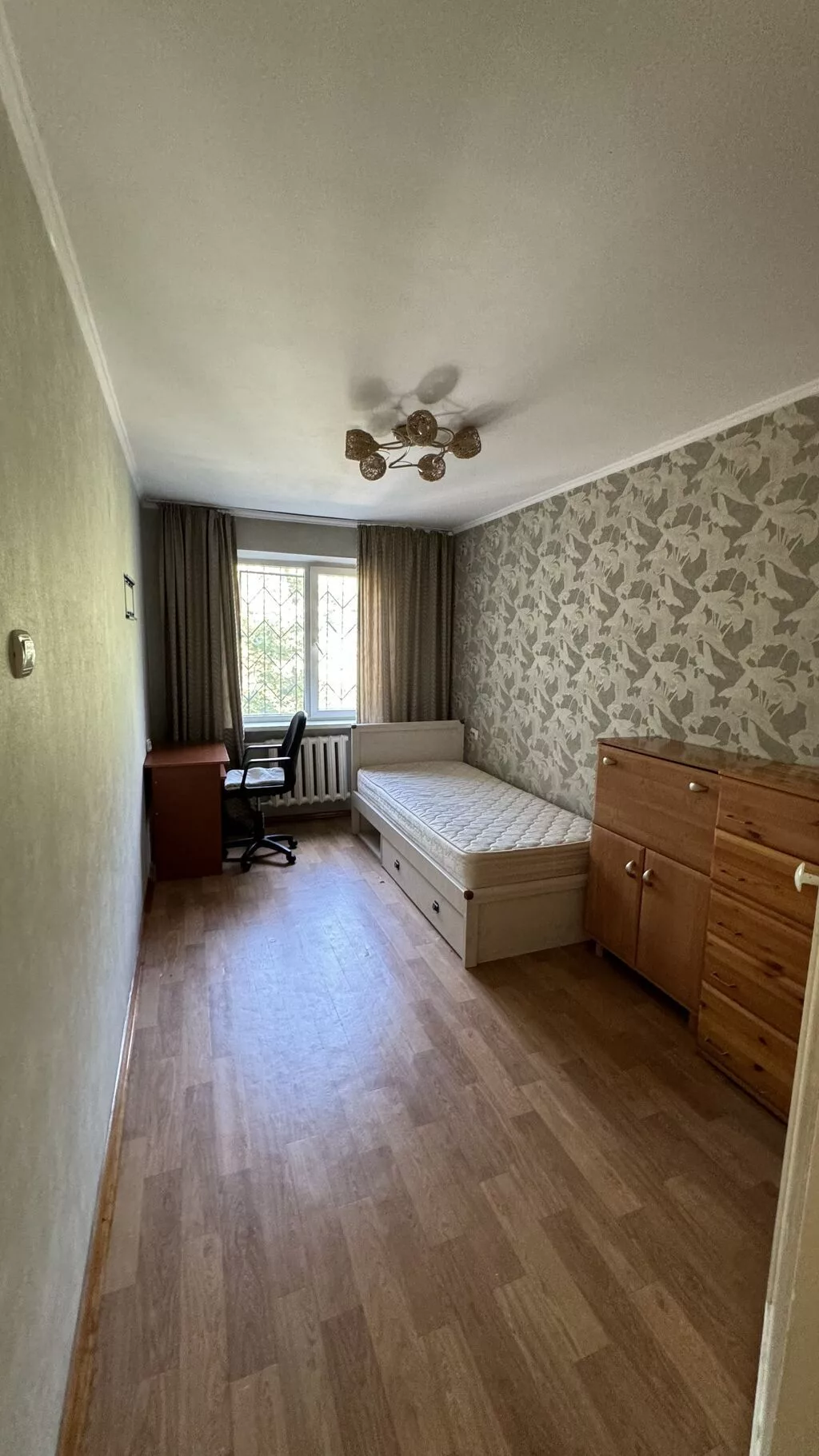 3 комнаты, 58 м², 6 мкр 104 серия, 2 этаж, Косметический ремонт