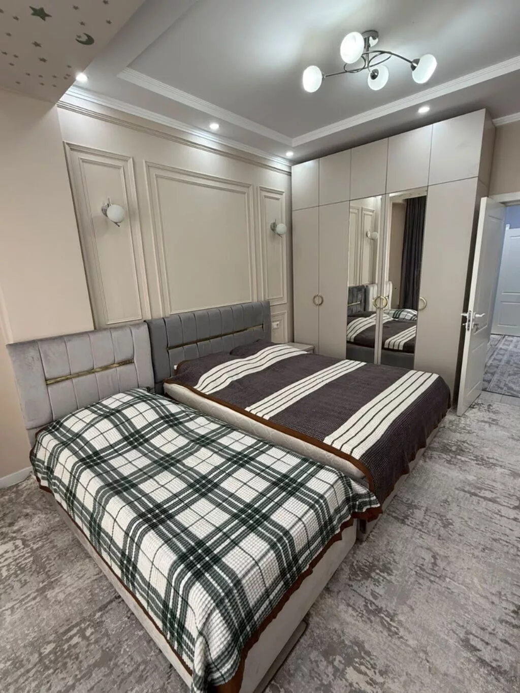 Сдаю 2 ком кв ЖК Флоренция 6 из 9 этаж Все необходимое есть Цена 1100$