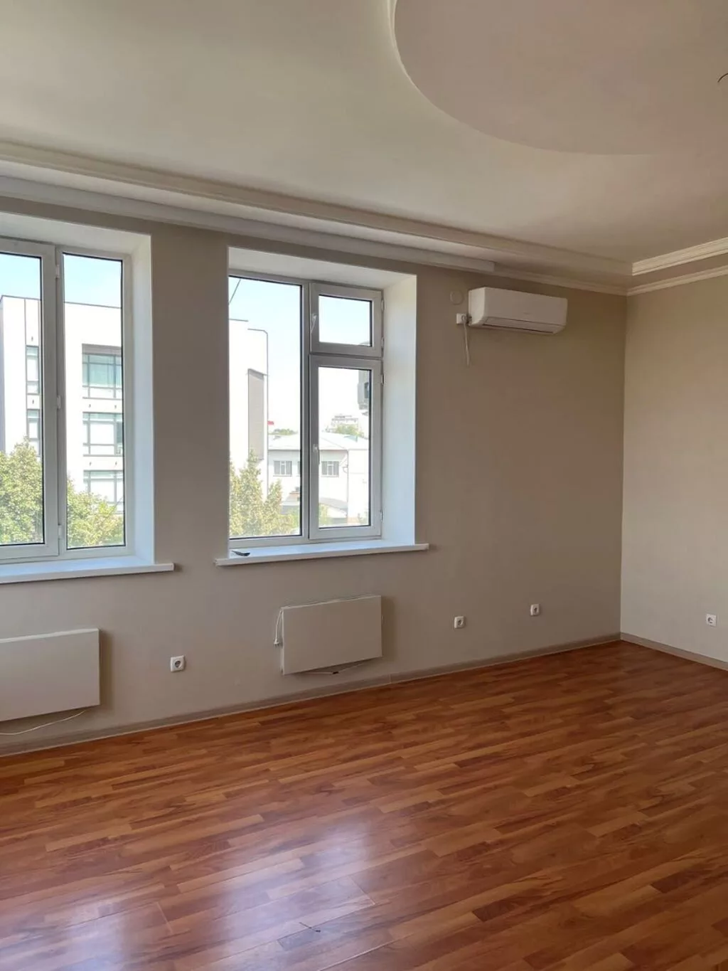 2 комнаты, 72 м², Ортосайский рынок / базар Элитка, 3 этаж, Свежий ремонт
