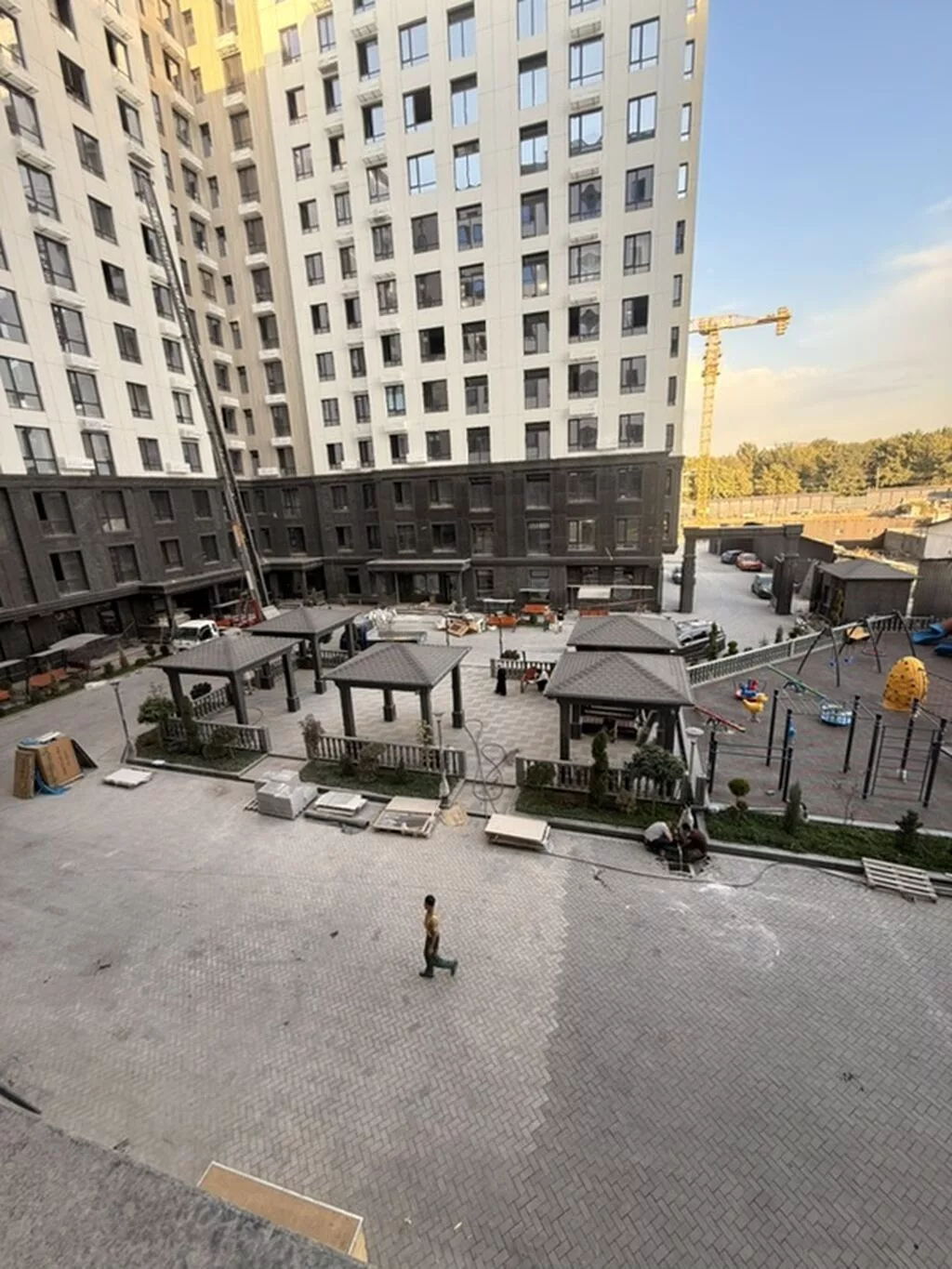 2 комнаты, 91 м², Азия Молл Элитка, 3 этаж, ПСО (под самоотделку)