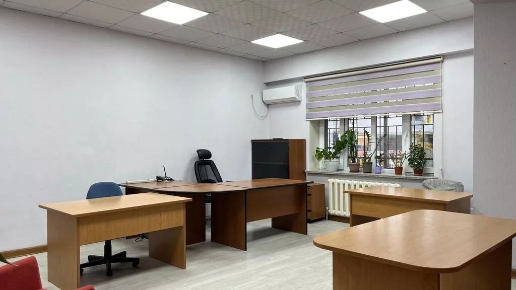 Продажа офисов 87 м², С ремонтом, Многоэтажное здание, 1 этаж