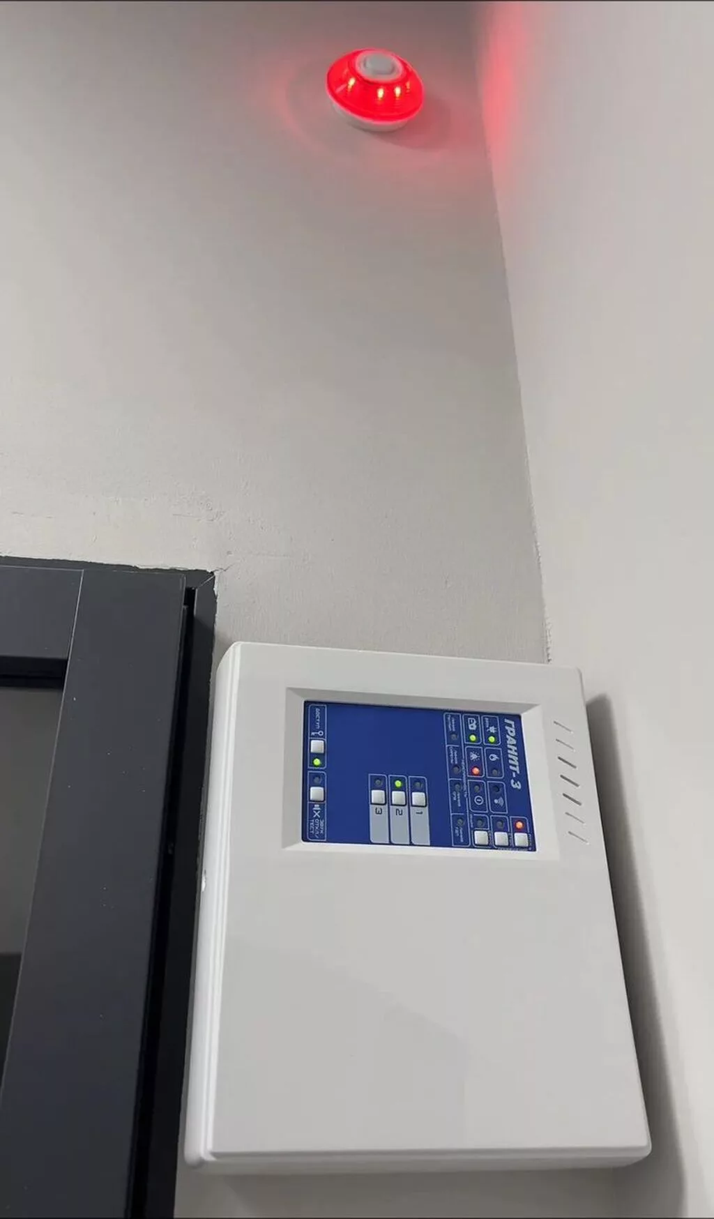 Сдаю The entire office: Сдаю Банковское отделение, Колл-центр, Нотариус, 190 м², В жилом комплексе, С ремонтом, 1 линия, С отдельным входом, С отдельным сан узлом