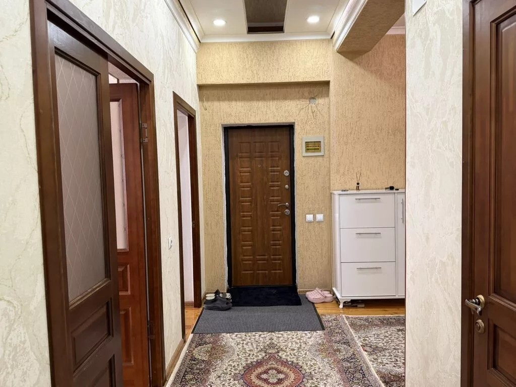 3 комнаты, 125 м², Элитка, 2 этаж, Евроремонт